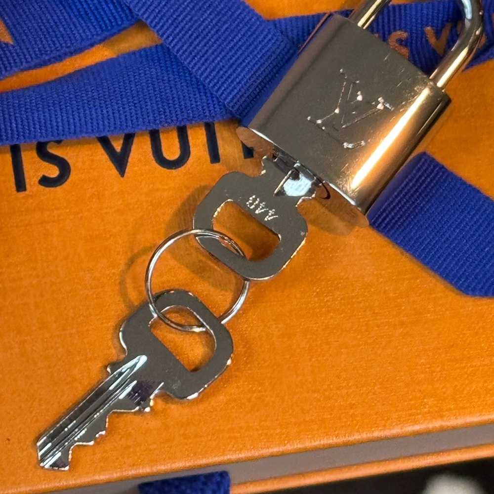 New Louis Vuitton Silver Lock 2 Keys